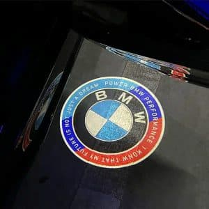 Lumières du logo BMW 50e anniversaire